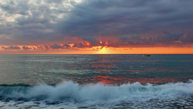 Qara dənizdə gərginlik: Rusiya raketləri işə saldı
