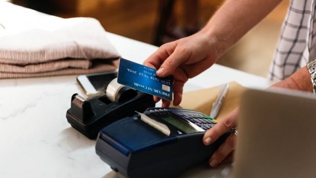 Xaricilər Azərbaycanda bank kartı ilə nə qədər pul xərcləyir? – MƏBLƏĞ