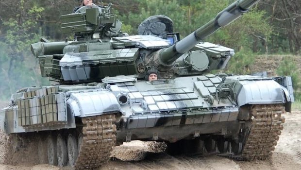 Ukrayna Donbasa tanklar və zirehli transportyorlar yerləşdirdi – MÜHARİBƏYƏ HAZIRLAŞIRLAR?