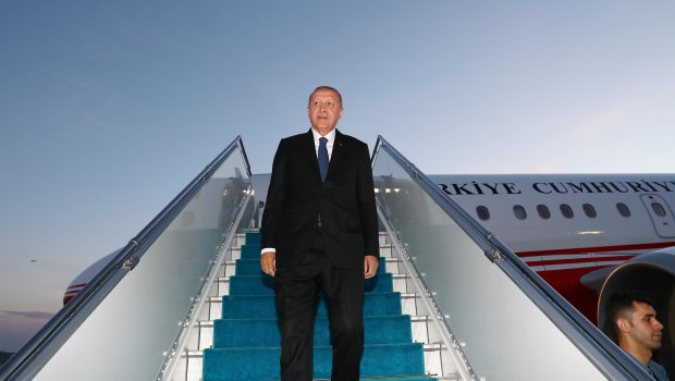 Türkiyə Prezidenti Qətərə səfərə gəlib