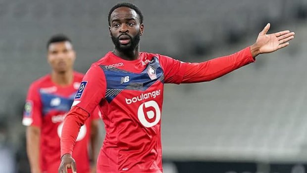 Futbolçunun evindən 250 minlik oğurluq edildi