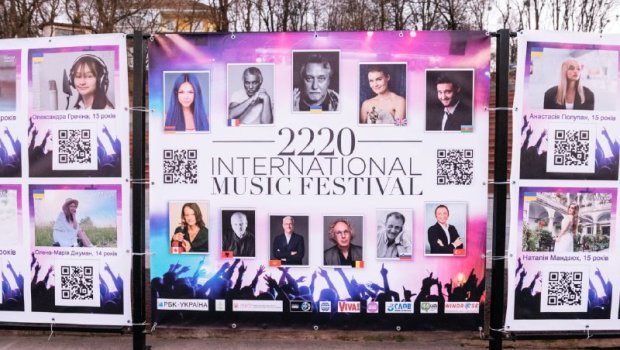 Azərbaycanlı müğənni Ukraynada keçirilən festivalda üçüncü oldu - FOTO