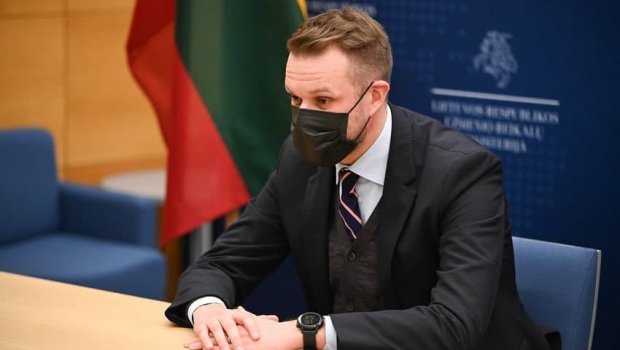 Litvanın xarici işlər naziri istefa verdi