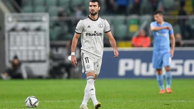 UEFA Mahirin komandasını cərimələdi