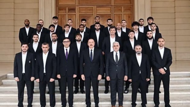 Prezidentdən “Qarabağ”ın futbolçularına: “Sizin qələbəniz sadəcə idman qələbəsi deyil”
