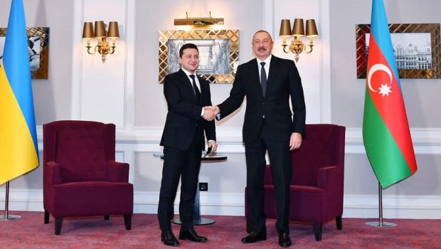 Zelenski İlham Əliyevi Ukraynaya səfərə dəvət etdi