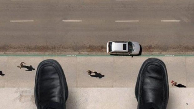 5-ci mərtəbədən özünü atıb intihar edən deputat kimdir? - FOTO