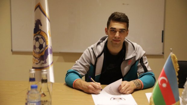 “Qarabağ”ın ucarlı transferi: “Ronaldonu bəyənirəm, Messi deyənlərlə isə...” - VİDEO