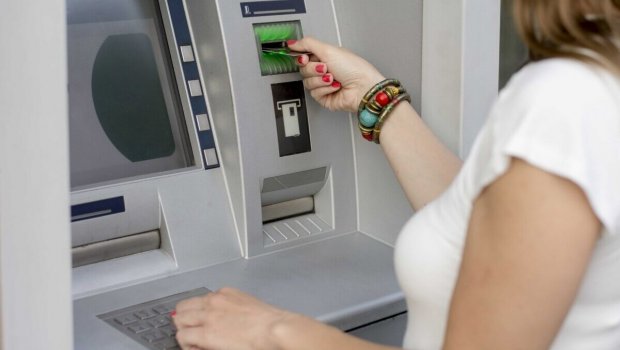 Azərbaycanda 2500 qadına hər ay 70 manat PUL VERİLƏCƏK