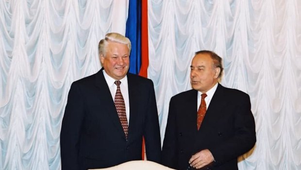 Heydər Əliyev Yeltsinin fikirlərini necə dəyişdi? – Eks dövlət müşavirindən AÇIQLAMA