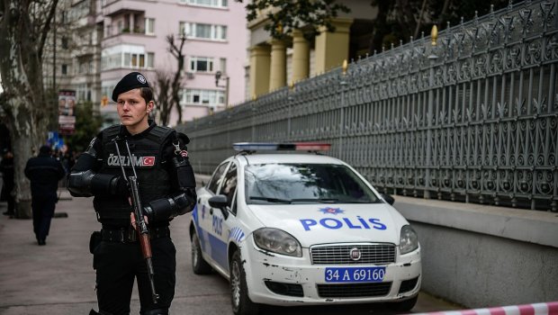 İranlı sürücü  Türkiyəyə 462 kq uyuşdurucu maye keçirmək istədi – POLİS SAXLADI