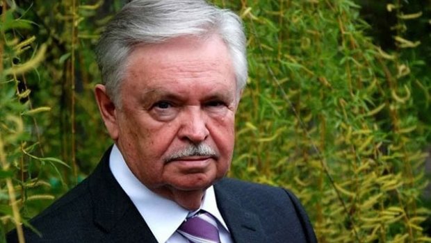 Tanınmış rus yazıçısı koronavirusdan vəfat etdi