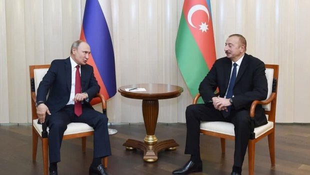 Putin İlham Əliyevi Yeni il münasibətilə təbrik etdi