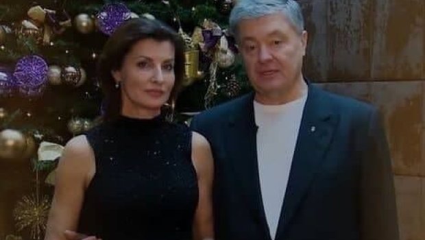 Ukraynanın 2 telekanalı Zelenskinin əvəzinə Poroşenkonun təbrikini yayımladı