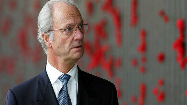 Üç dəfə vaksin vurduran Kral koronavirusa yoluxdu