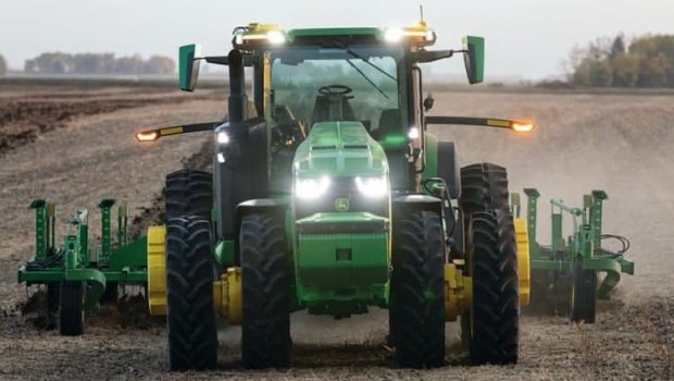 ABŞ-da sürücüsüz traktor təqdim edildi