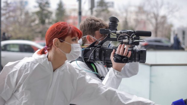 Koronavirus 2 minə yaxın jurnalistin həyatına son qoyub
