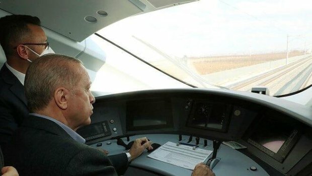 Ərdoğan sürət qatarını idarə etdi - VİDEO