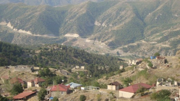 Daha bir erməni yolu azaraq Azərbaycan ərazisinə keçdi - FOTO