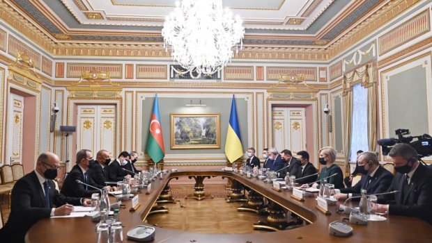 Azərbaycan və Ukrayna prezidentlərinin geniş tərkibdə görüşü BAŞLADI