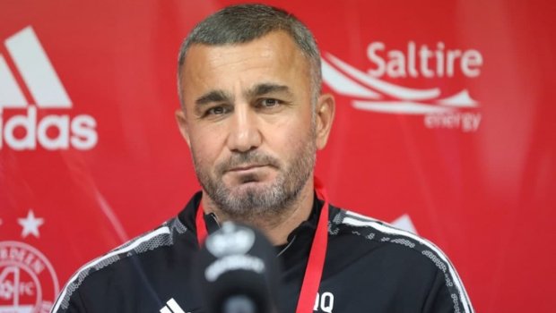 Qurban Qurbanov dünya məşqçilərinin reytinqdə 2 pillə irəlilədi