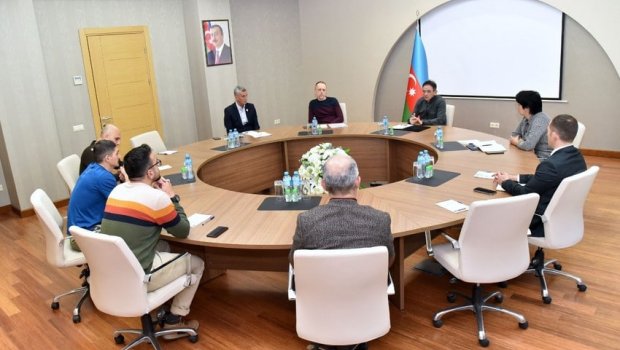 Mədət Quliyev yığma komandaların baş məşqçiləri ilə görüşdü