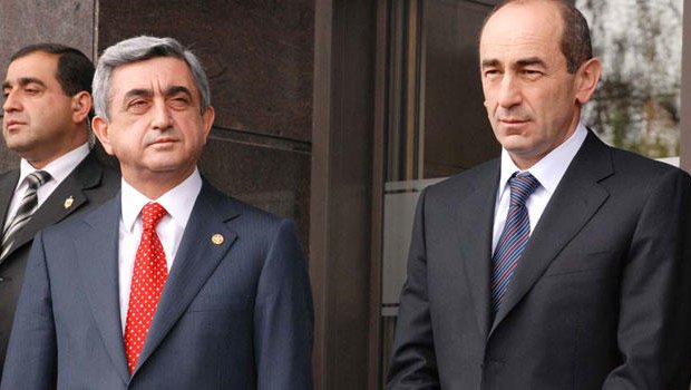 Siam əkizləri Robert Köçəryan və Serj Sarkisyan Armen Sarkisyana görə mübahisə ediblər