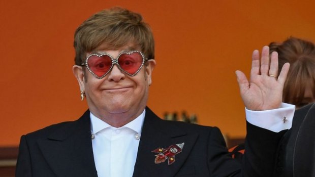 Elton Con koronavirusa yoluxdu - Konserti ləğv edildi