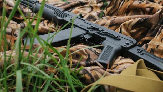 Ukraynalı əsgər yoldaşlarını belə güllələdi – ANBAAN GÖRÜNTÜLƏR - YENİLƏNİB - 18+