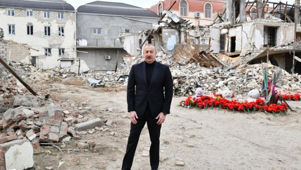 Prezident ermənilərin Gəncəni bombalamasından DANIŞDI: “Deyirdilər ki, Azərbaycan özü öz şəhərlərini atəşə tutur”