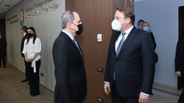 Ceyhun Bayramov Aİ komissarı ilə müzakirələrin DETALLARINI açıqladı - FOTO