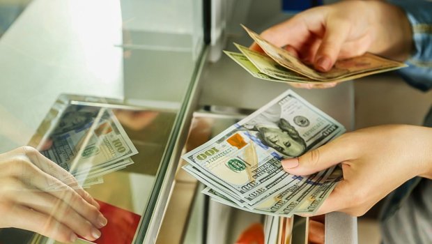 Azərbaycanda dolların sabaha olan məzənnəsi açıqlandı