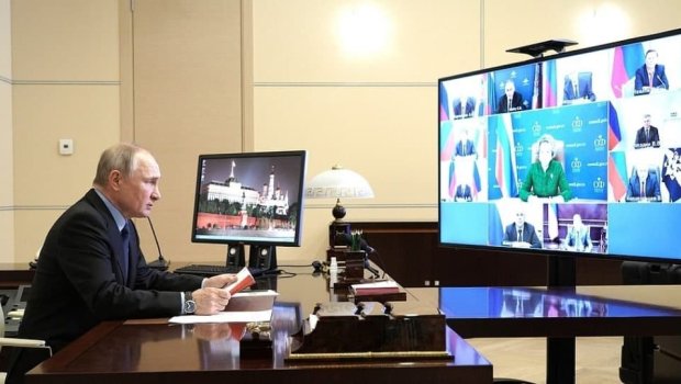 Putin Sergey Narışkini sualları ilə sıxışdırdı - VİDEO