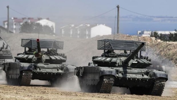 Krımdan Rusiya tankları Ukraynaya belə daxil oldu – VİDEO