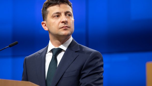 Zelenski ukraynalıları təşvişə düşməməyə çağırdı
