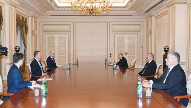 İlham Əliyev Dünya İqtisadi Forumunun Prezidentini qəbul etdi