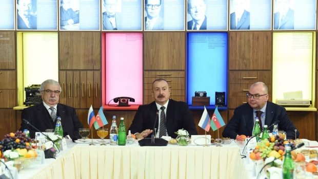 İlham Əliyev: “Müharibə dövründə Rusiya mediası bəzi istisnalarla neytral olub”
