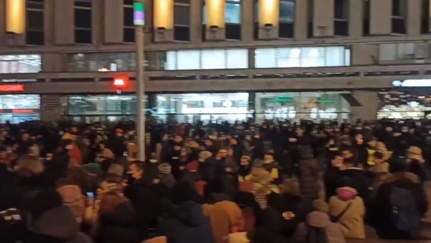 Moskvada müharibəyə qarşı aksiya: 300 etirazçı saxlanıldı - VİDEO