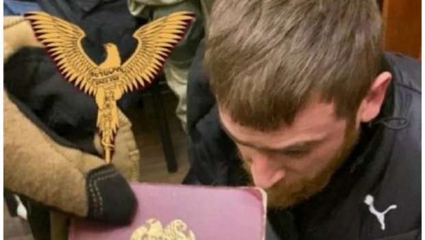 Ukraynaya qarşı döyüşən Ermənistan hərbçisi əsir götürüldü - FOTO/VİDEO 