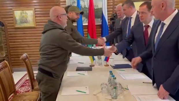 Ukrayna-Rusiya danışıqlarının DETALLARI: Hazırda üç məsələ müzakirə edilir - VİDEO