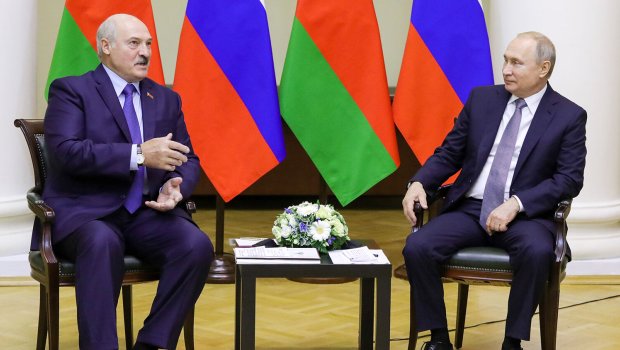 Lukaşenko təcili Moskvaya getdi - Putinlə danışıqlar aparacaq