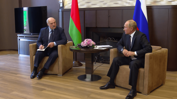 Putinlə Lukaşenkonun görüşü başladı
