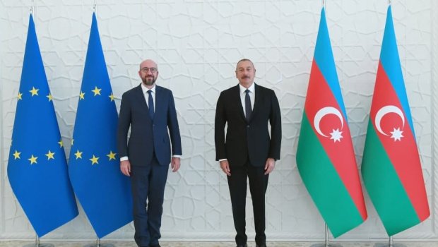 İlham Əliyev Şarl Mişellə Ermənistan ilə sərhədlərin delimitasiyasını müzakirə etdi