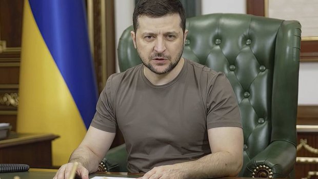 Zelenski Rusiya ilə əməkdaşlığın cəzalandırılmasını nəzərdə tutan qanun imzaladı