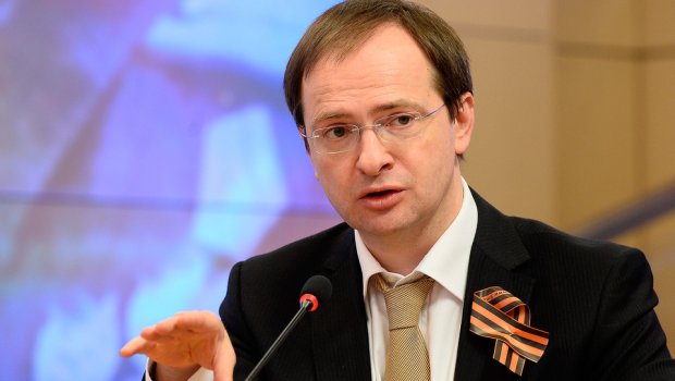 Putinin köməkçisi Ukrayna ilə danışıqların təfərrüatını açıqladı: Neytral status, nüvə silahı...