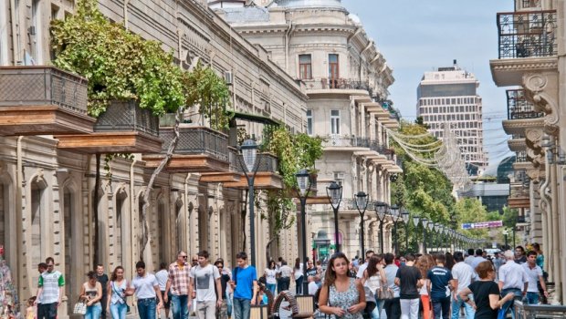 Azərbaycanda əhalinin nominal gəlirləri 9,3 milyard manat oldu