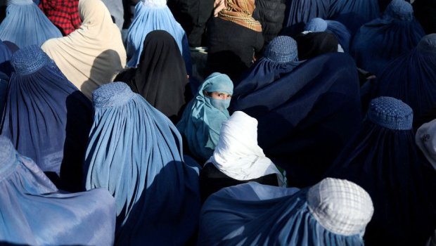 Talibandan qadınlar üçün yeni QADAĞA: Kişilərin müşayiəti olmadan…