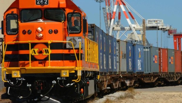 Fevralda dəmir yolu ilə 270 milyon dollarlıq yük daşınıb