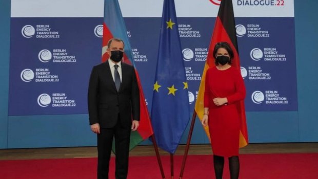 Ceyhun Bayramov Almaniyanın XİN başçısı ilə görüşdü