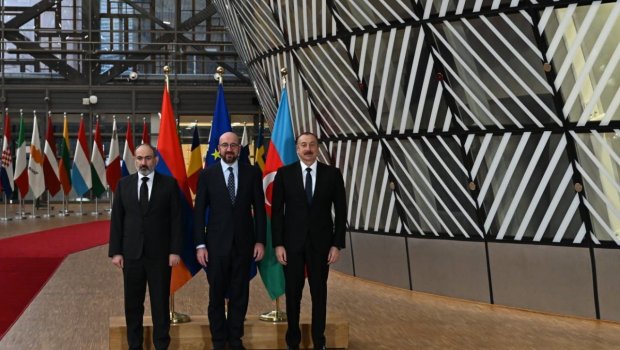 İlham Əliyev, Şarl Mişel və Paşinyan arasında üçtərəfli görüş başladı - FOTO/VİDEO